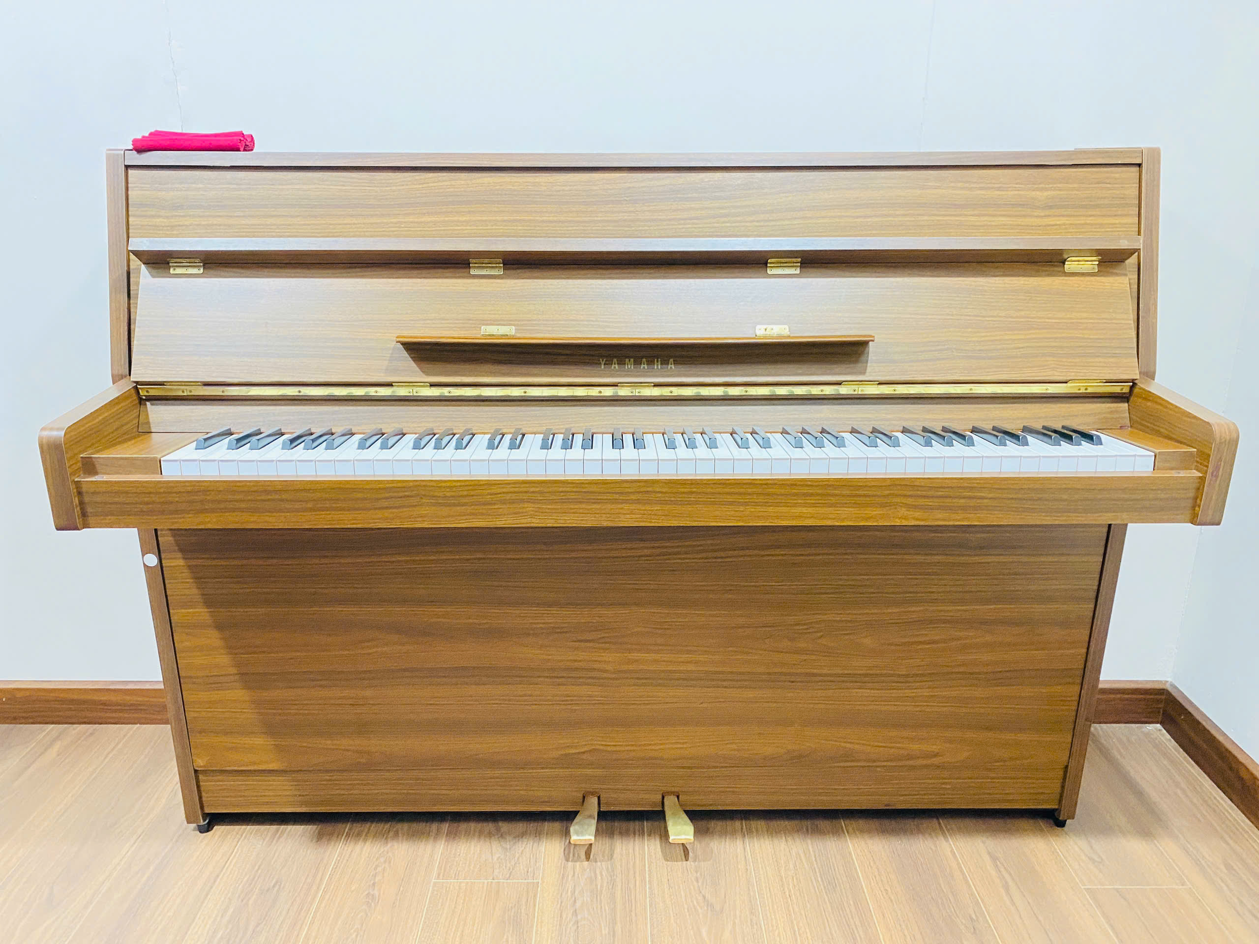 Đàn piano cơ Yamaha LU101 tem đồng cao cấp, sery 3981243